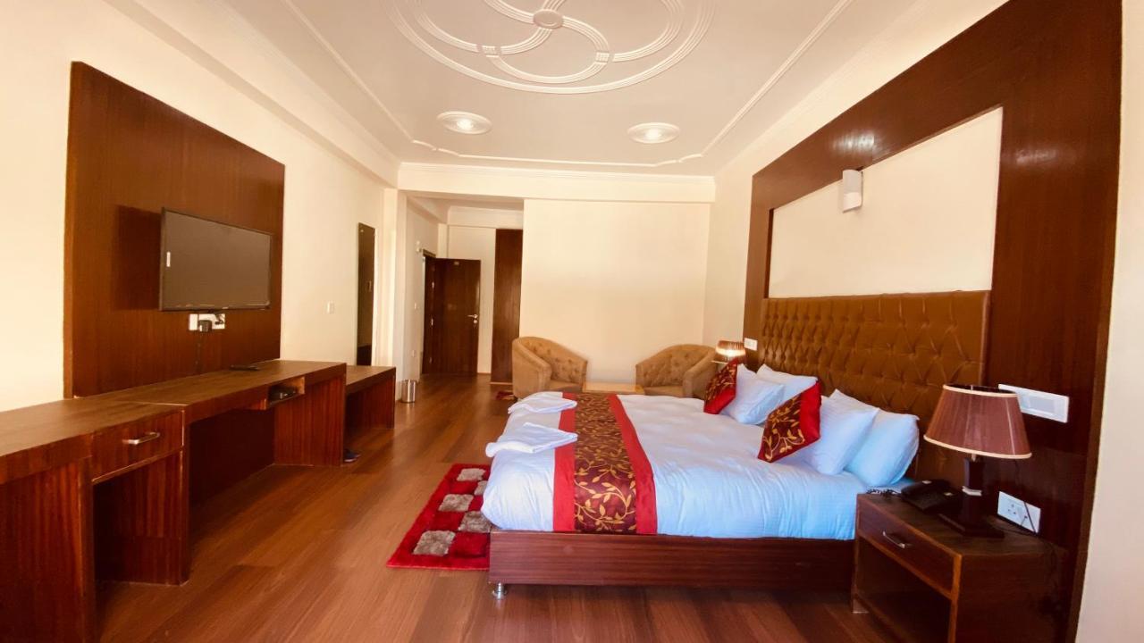 Hotel De Borgo Лех Екстер'єр фото