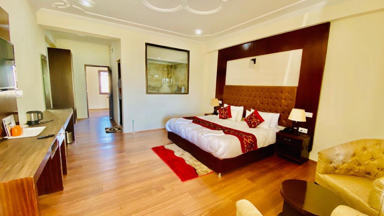 Hotel De Borgo Лех Екстер'єр фото