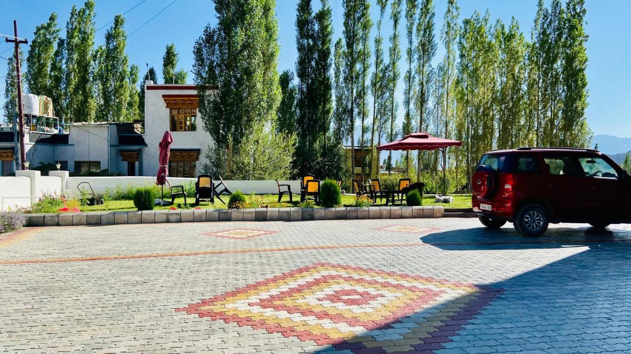 Hotel De Borgo Лех Екстер'єр фото