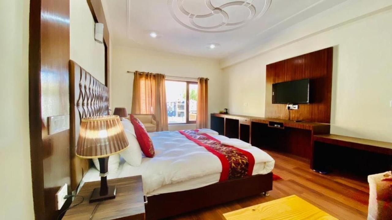 Hotel De Borgo Лех Екстер'єр фото