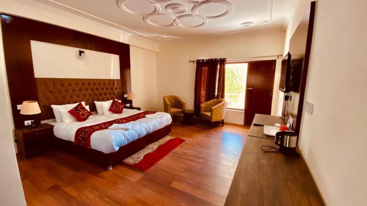 Hotel De Borgo Лех Екстер'єр фото